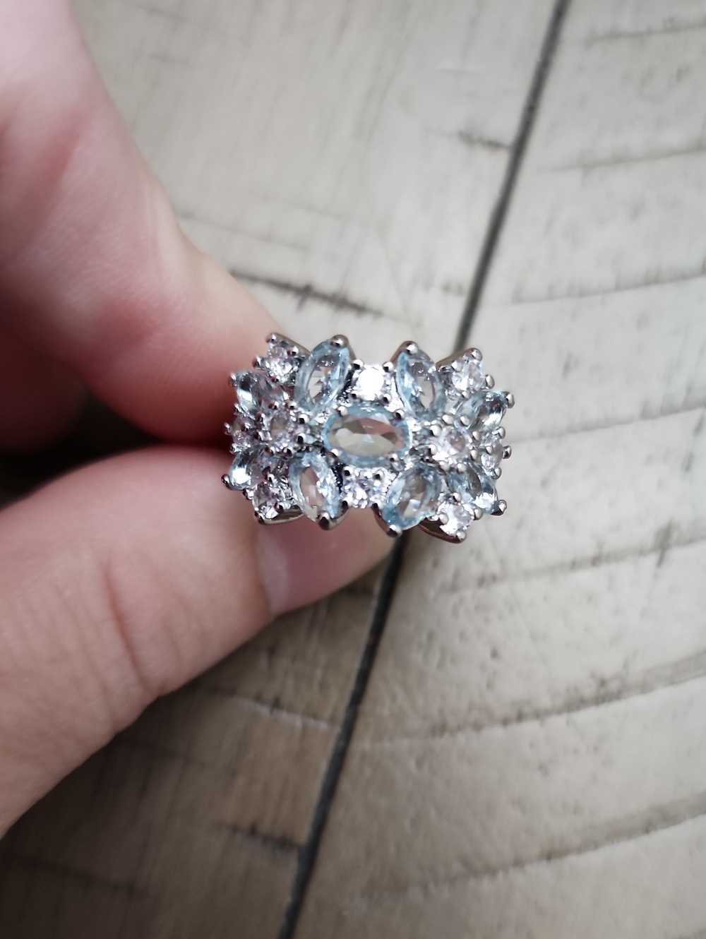 1pc Fashion baby Blue Cubic Zirconia gems and rhinestones on silver Ring For